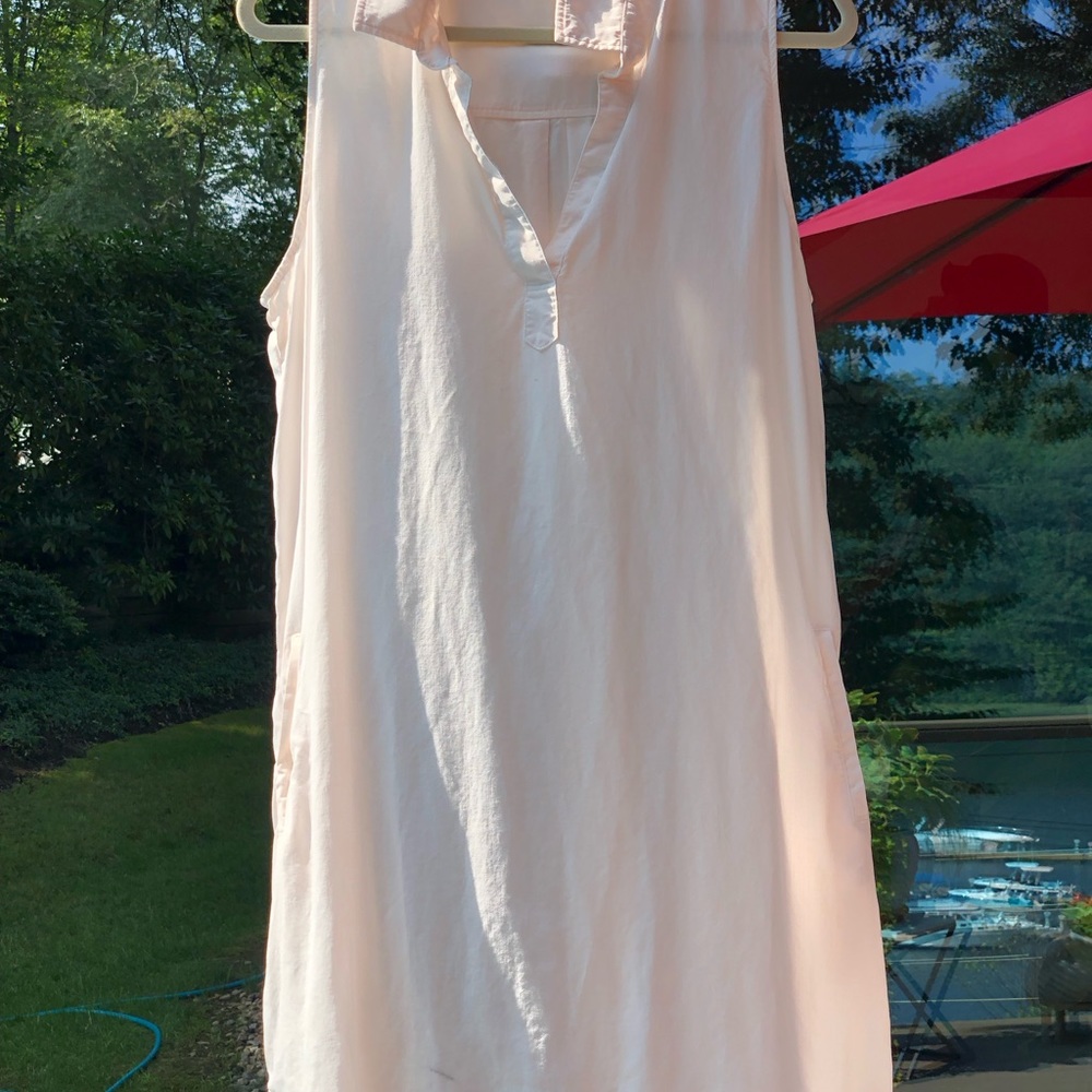 Adorable very light pink CLOTH & STONE collar dress 🐚